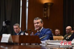 “严厉报复” 美方称打击叙境内70多个“伊斯兰国”目标